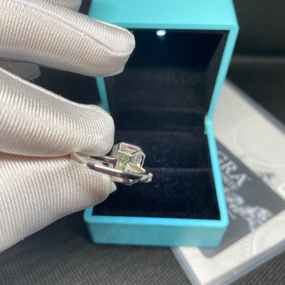 GRA Lab Grown Diamond Ring - 2ct | Mint Green - Picture 5 of 6